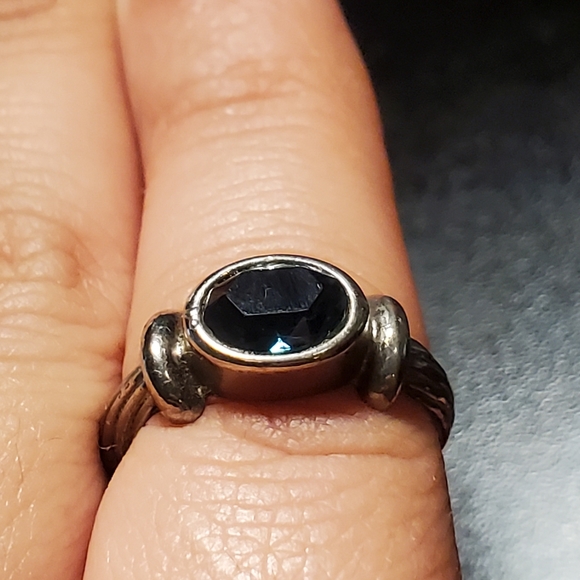 Blue Stone ring with two toned shank - Picture 11 of 14